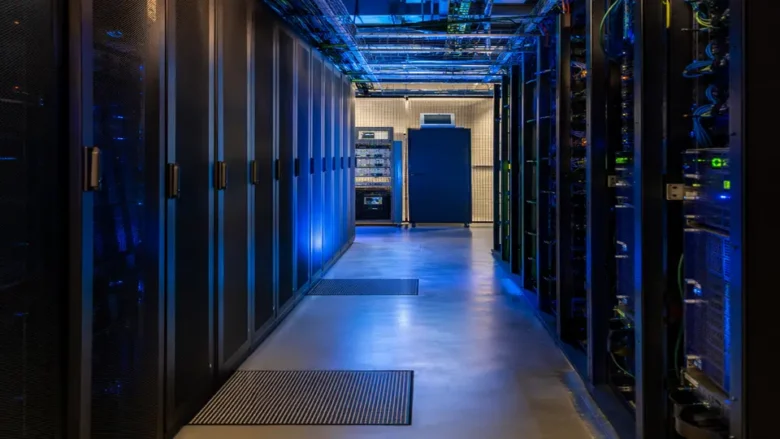 تحلیل نرخ خطا در سیستمهای RAID 60 تحت شرایط لود بالا در دیتاسنتر