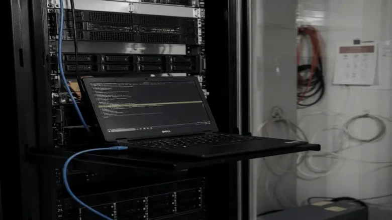 عیبیابی ساختاری خطای Server Not Found در سرور مجازی: بررسی تخصصی فایل Hosts و حل تعارضات DNS Resolver